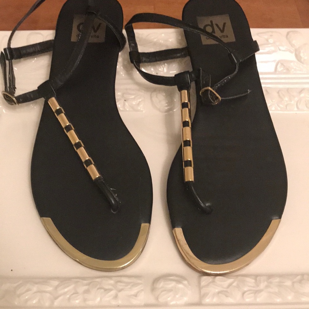 Black thong sandals